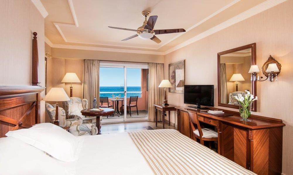 Elba Estepona Gran Hotel & Thalasso Spa Bagian luar foto Deluxe Room