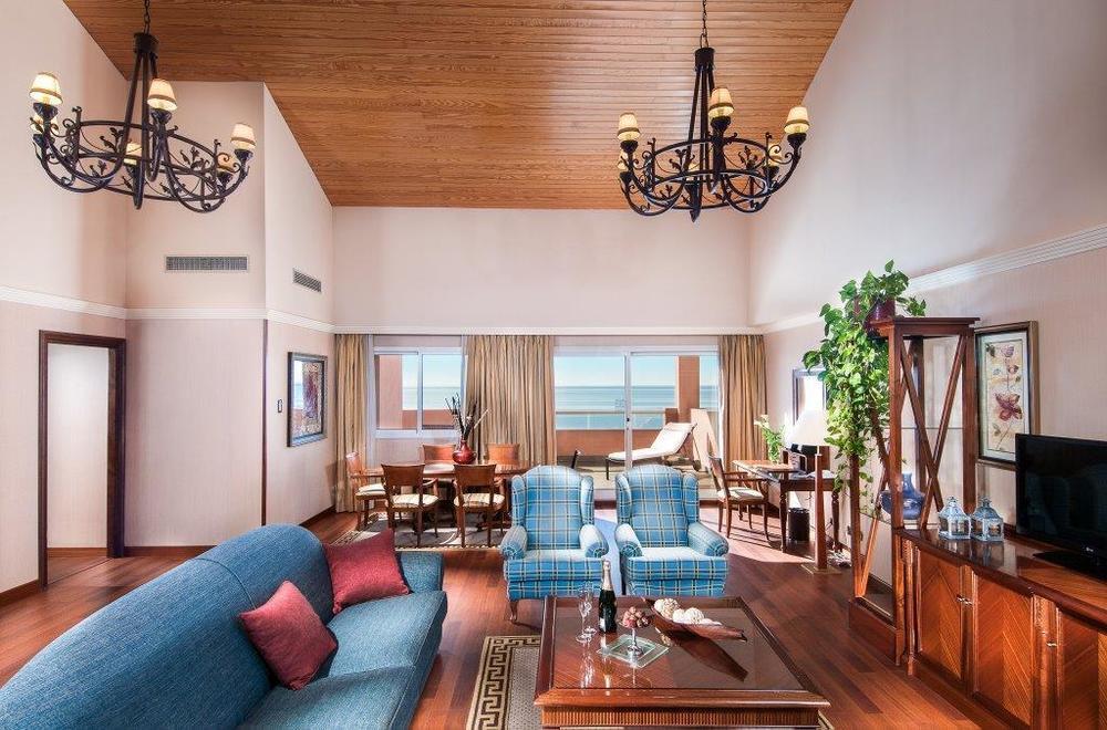 Elba Estepona Gran Hotel & Thalasso Spa Bagian luar foto Suite at the Athens Hilton