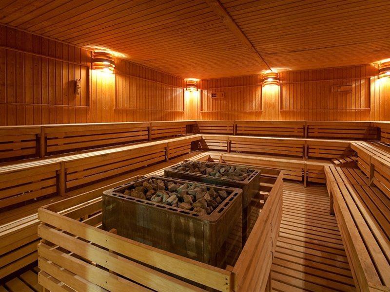 Elba Estepona Gran Hotel & Thalasso Spa Bagian luar foto A Finnish sauna