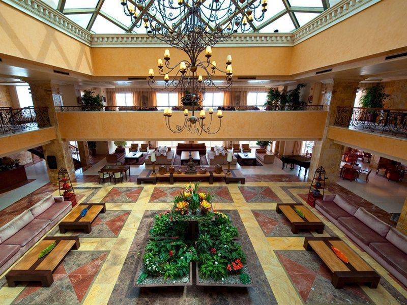 Elba Estepona Gran Hotel & Thalasso Spa Bagian luar foto Lobby