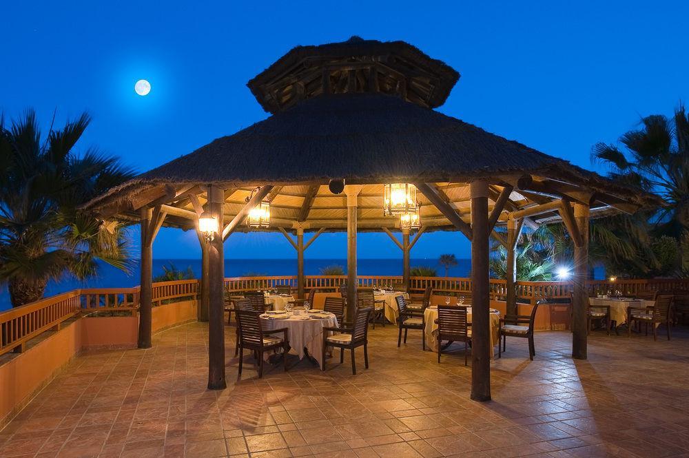 Elba Estepona Gran Hotel & Thalasso Spa Bagian luar foto The restaurant at the hotel